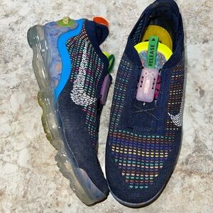 Excellent condition - Vapor Max!